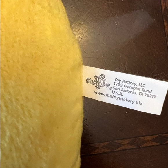 Toy Factory Face Throwing a Kiss Emoji - Picture 4 of 5